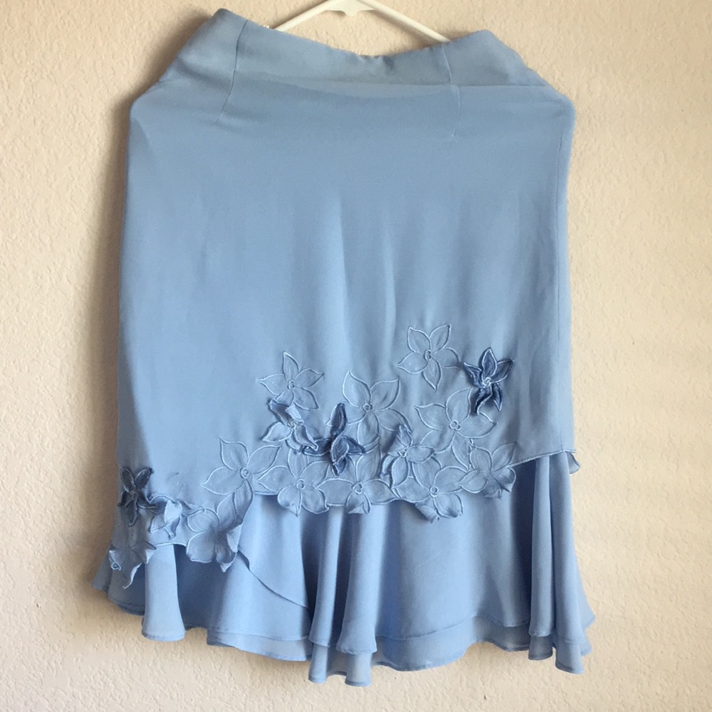 XueGe sky blue 💧floral ruffled skirt
